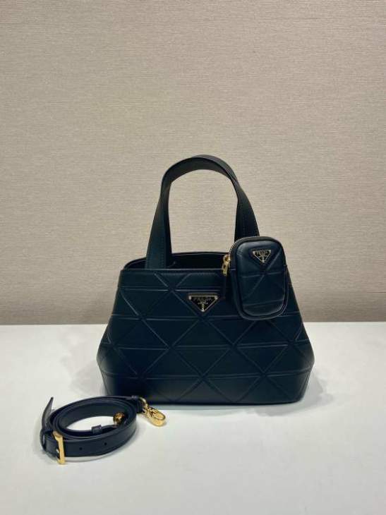 Picture of Prada Handbags _SKUfw206731313fw
